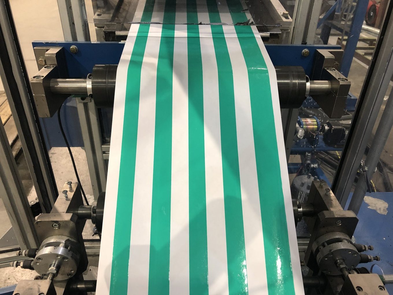 Stripe-coated web running on an IMC lab coating trial